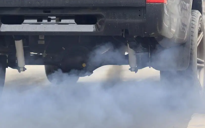 道路救援解答汽車冒煙該怎么辦？