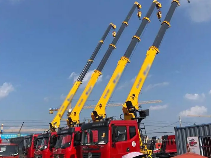 直臂吊機