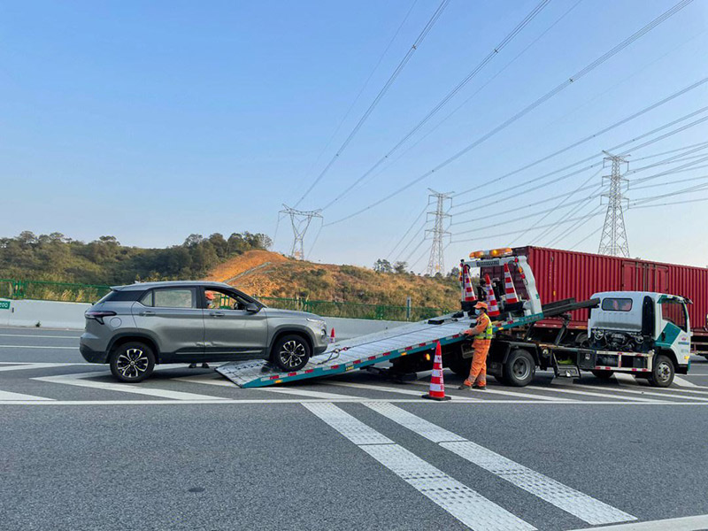 湛江道路救援：24小時專業救援服務，快速解決您的道路困境